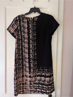 Vince Camuto Black and Blush Abstract Print Short-Sleeve Dress